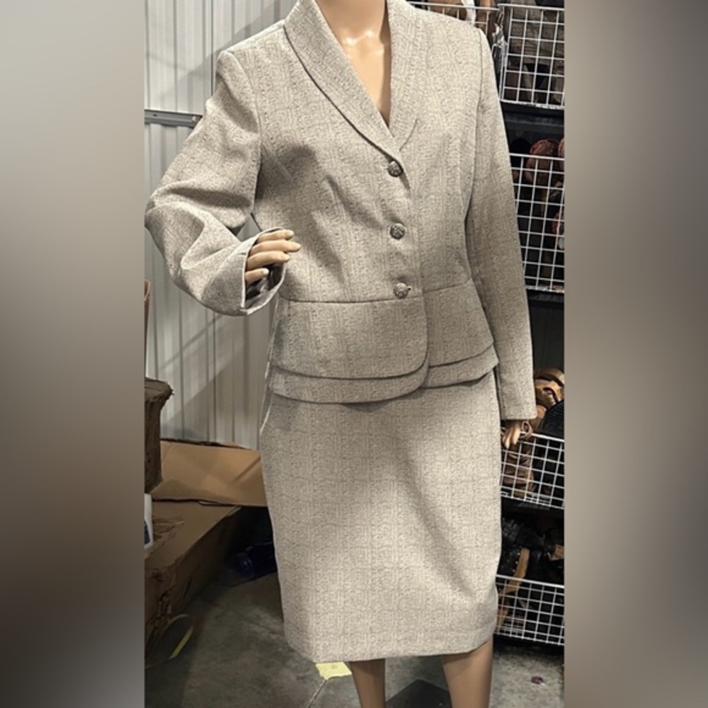 Emily Rose Beige Long Sleeve Women's 2 piece Dress Suit